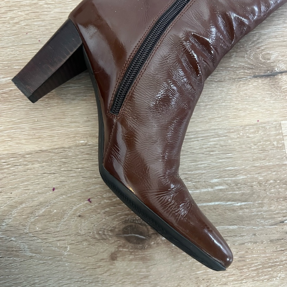 Groovy Cocoa Brown Staccato Patent Leather boots.
Great for that retro look!